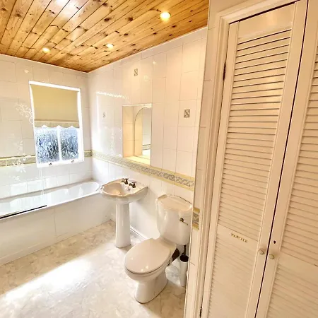 Cosy 2-bed House In The Heart Of Keswick Holiday home *